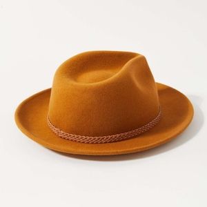 Urban outfitters short brim "robbie" hat